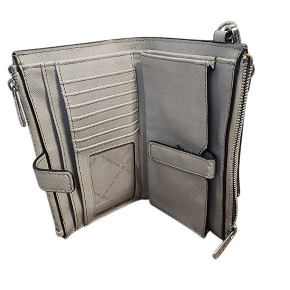 Michael Michael Kors Ash Gray Jet Set Travel‎ Wristlet - Picture 4 of 7